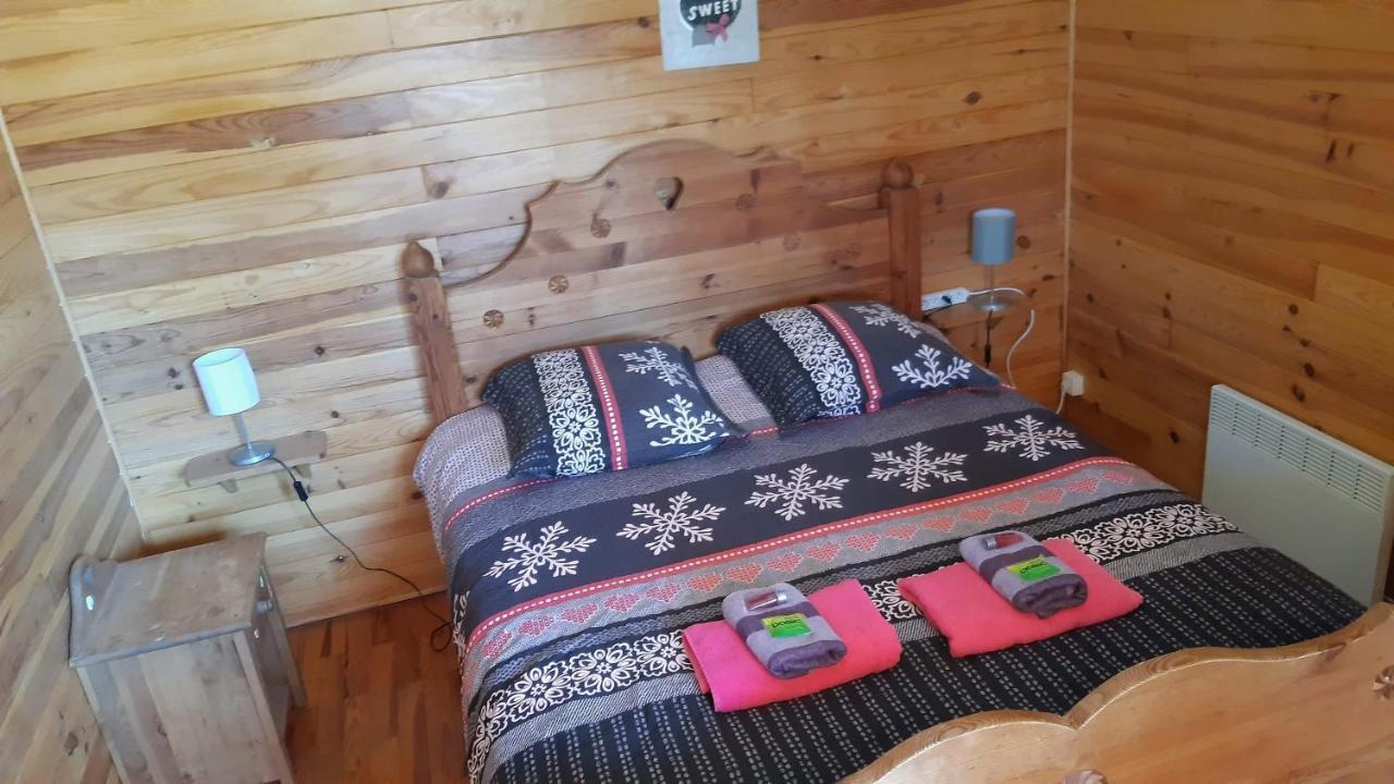 Camping, Hotel De Plein Air Les Cariamas Chateauroux-les-Alpes Zewnętrze zdjęcie