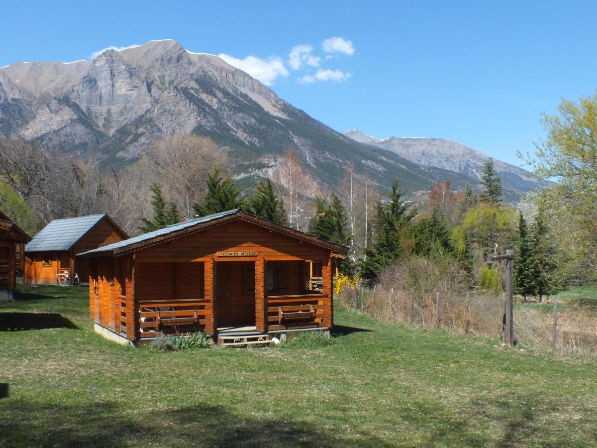 Camping, Hotel De Plein Air Les Cariamas Chateauroux-les-Alpes Zewnętrze zdjęcie
