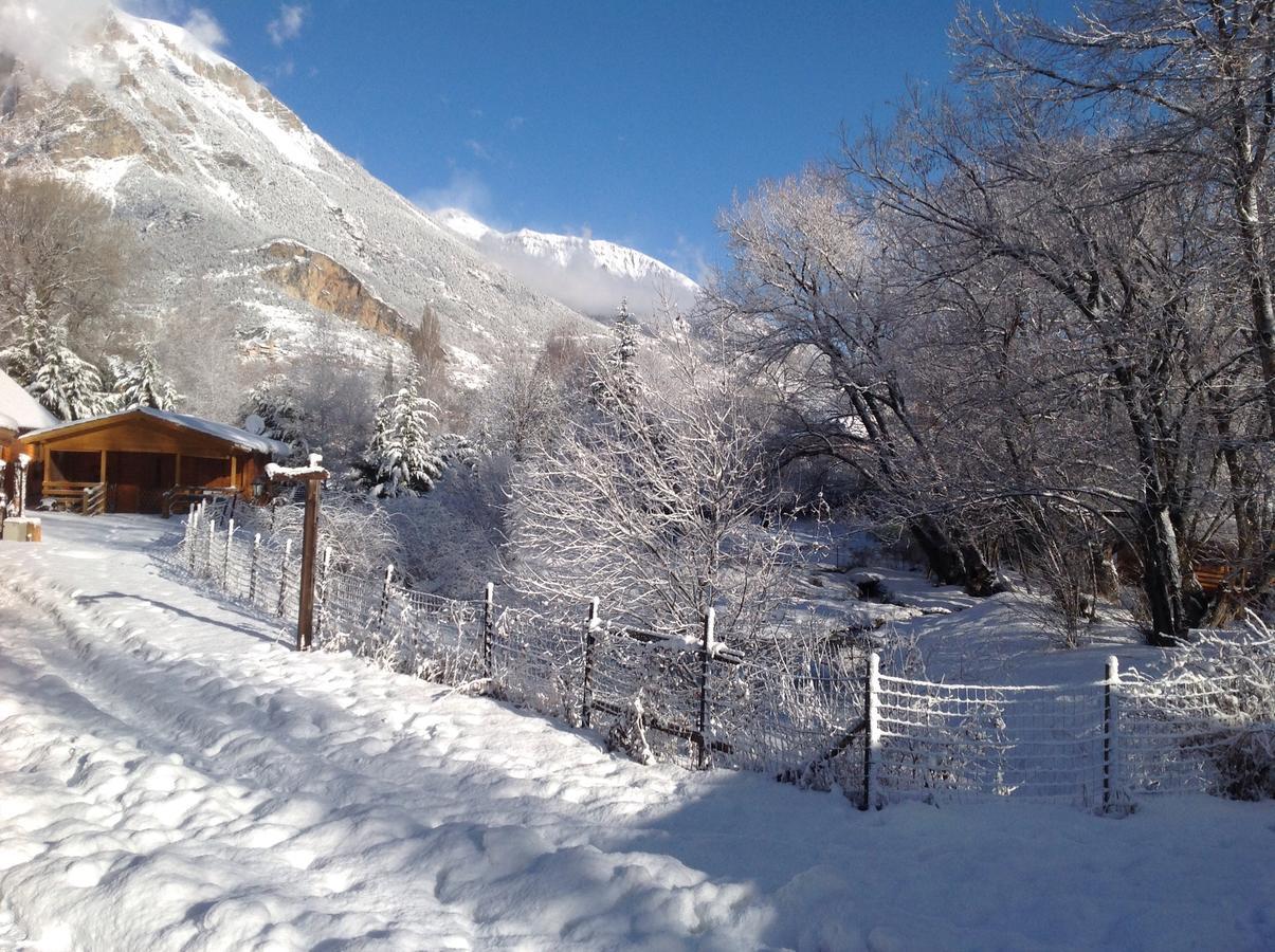 Camping, Hotel De Plein Air Les Cariamas Chateauroux-les-Alpes Zewnętrze zdjęcie