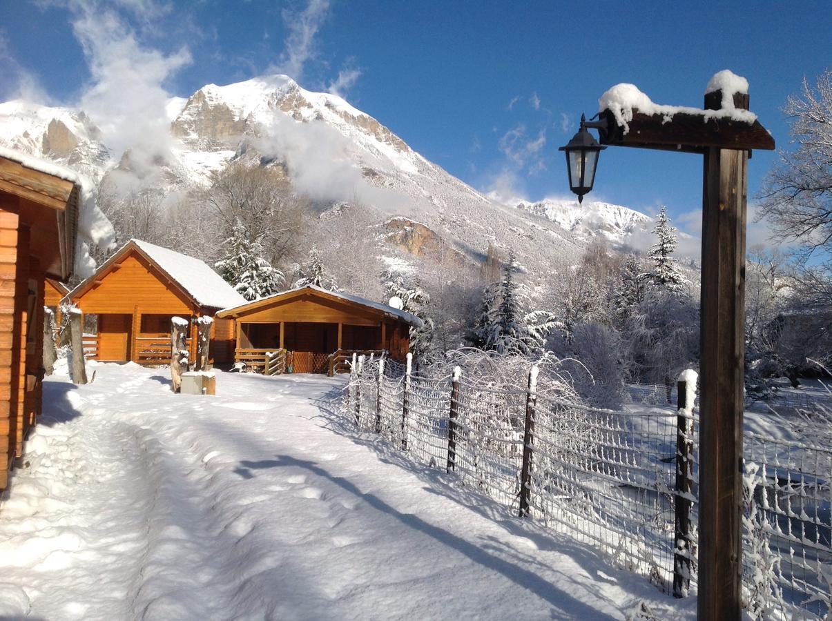 Camping, Hotel De Plein Air Les Cariamas Chateauroux-les-Alpes Zewnętrze zdjęcie