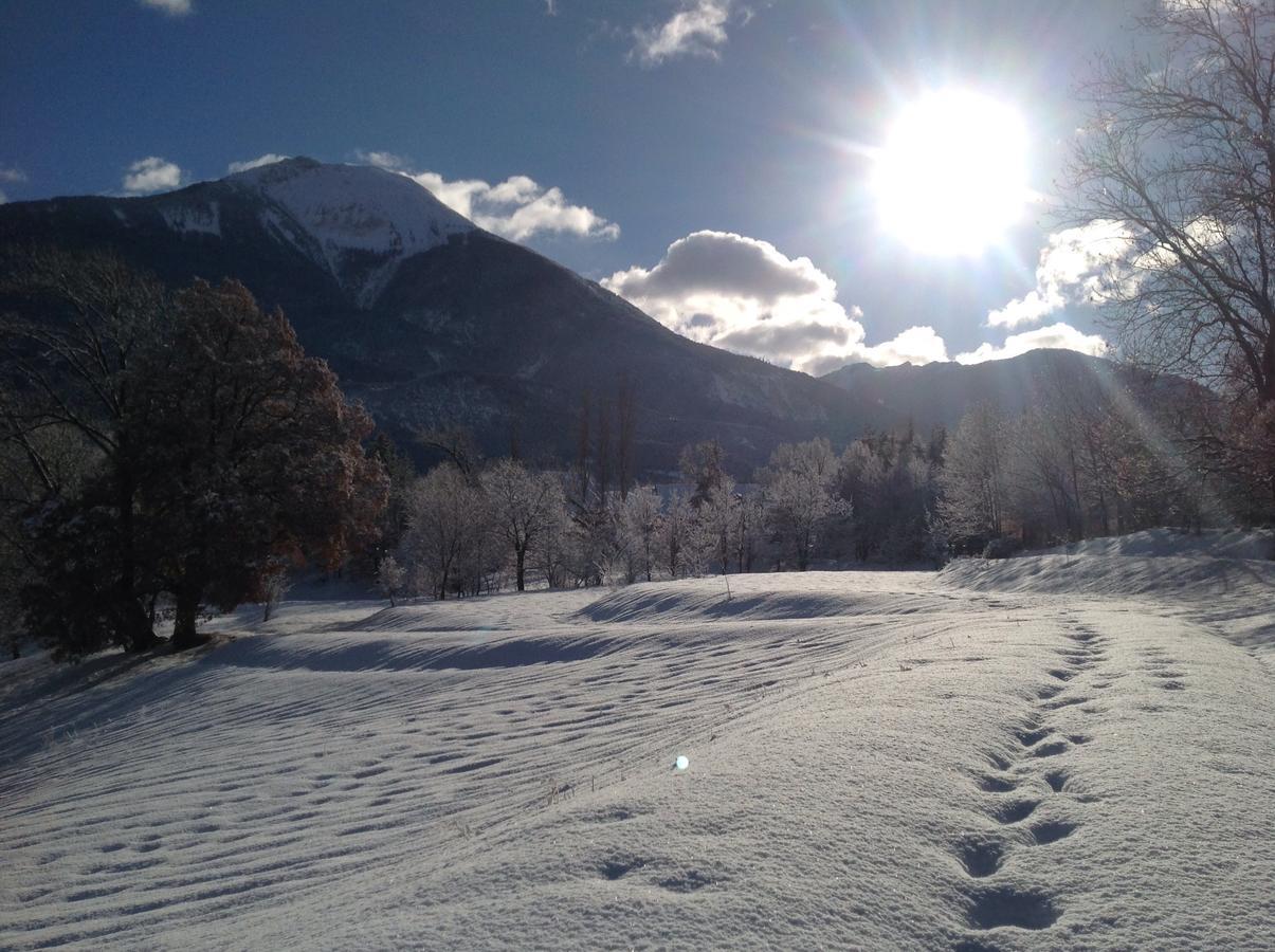 Camping, Hotel De Plein Air Les Cariamas Chateauroux-les-Alpes Zewnętrze zdjęcie