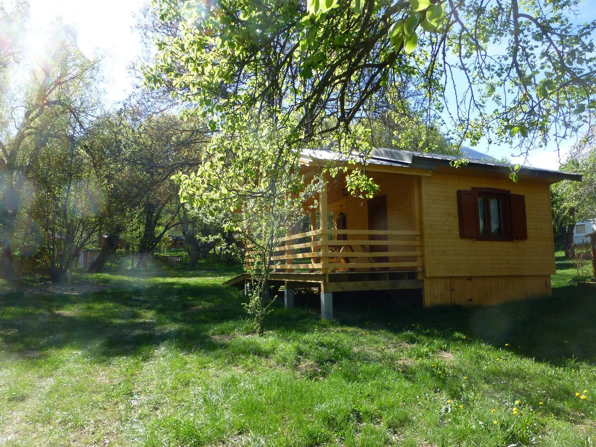 Camping, Hotel De Plein Air Les Cariamas Chateauroux-les-Alpes Zewnętrze zdjęcie